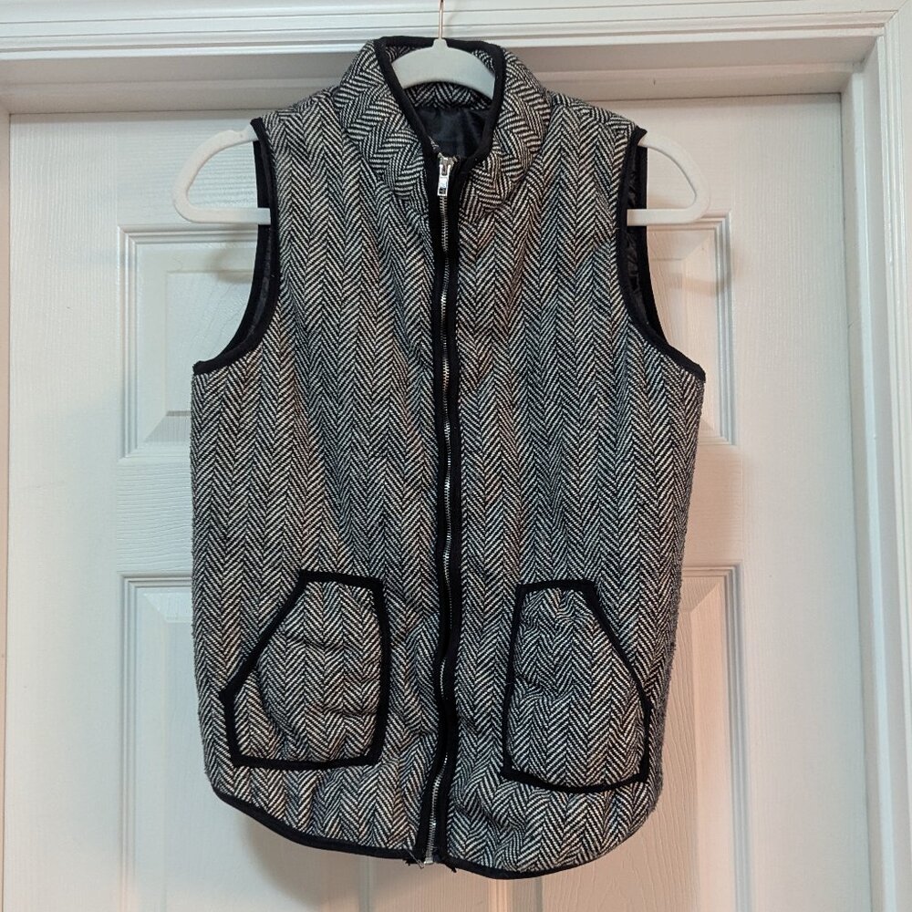 Herringbone small black and white vest
